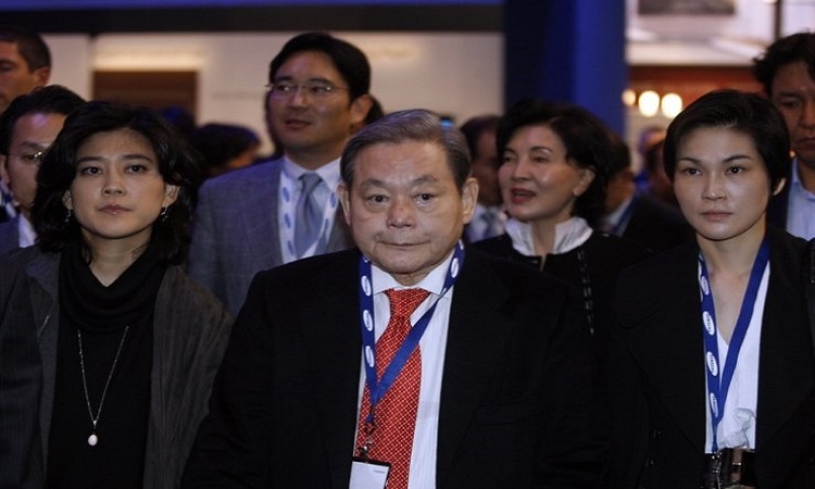 Lee Kun-hee, Samsung Group Chairman  has died.