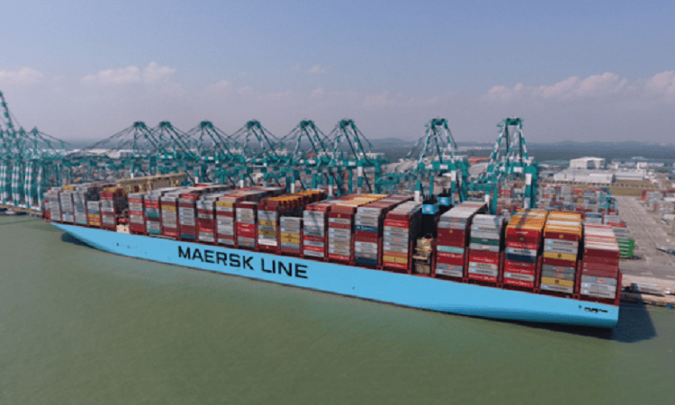 Maersk Line expects solid Q4 amid job cuts and soaring income