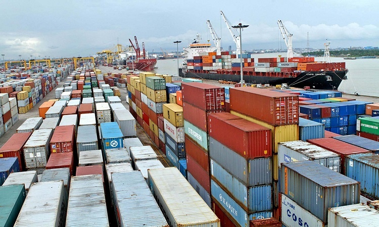 Chittagong port’s container handling goes up